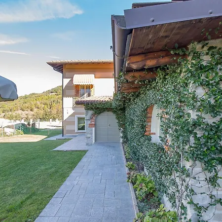 Tenuta Pian D'attesio - Farma Castelletto Soprano