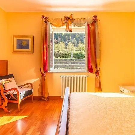 Alloggio per agriturismo Tenuta Pian D'attesio - *
