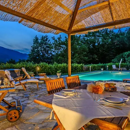 Tenuta Pian D'attesio - Alloggio per agriturismo Castelletto Soprano
